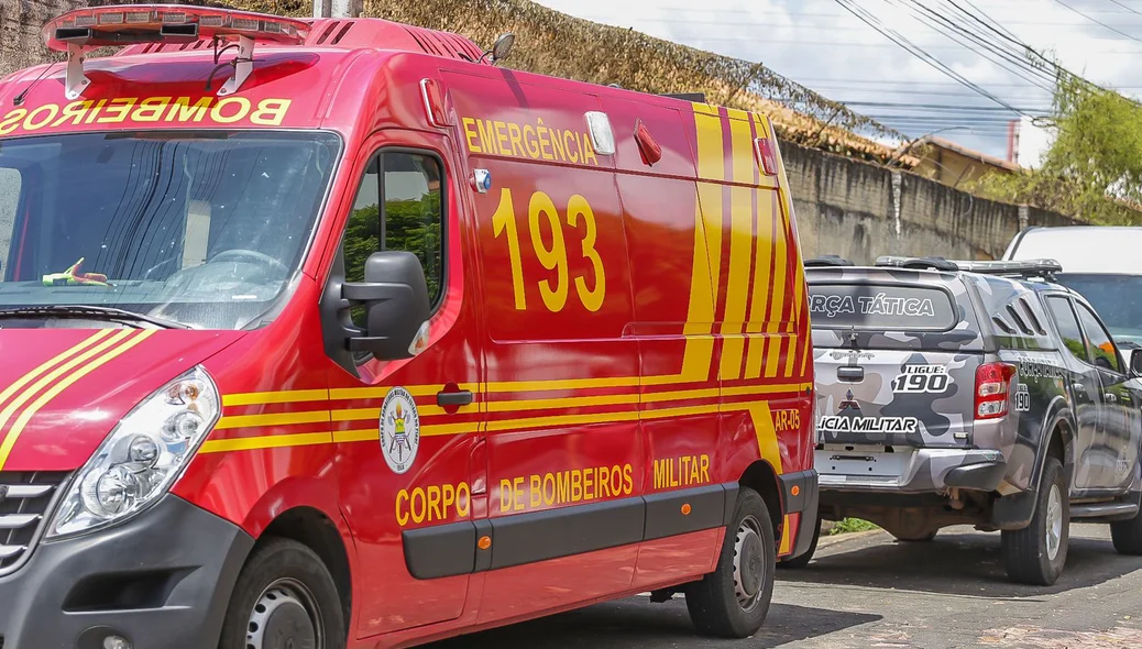 Corpo de Bombeiros e Polícia Militar no local que ocorreu a fatalidade
