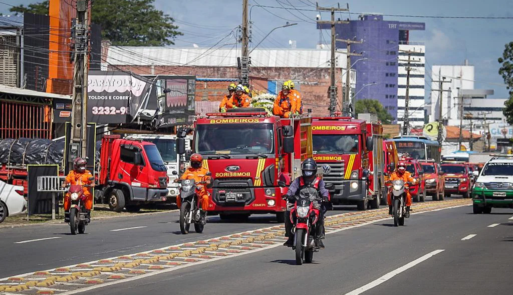 Cortejo passou pela Avenida João XXIII