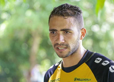 Cris, goleiro do Tubarão