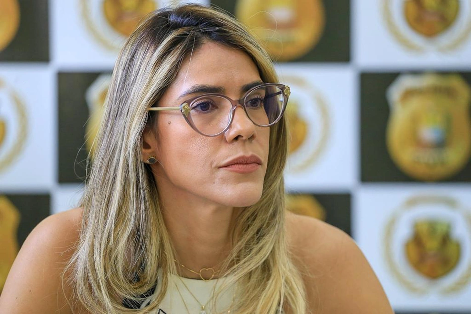 Delegada Nathalia Sampaio