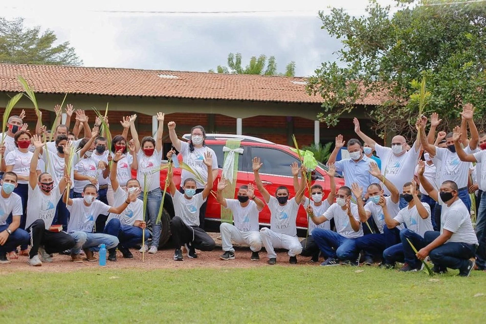 Deputado Fábio Abreu entregou carro para a Fazenda da Paz