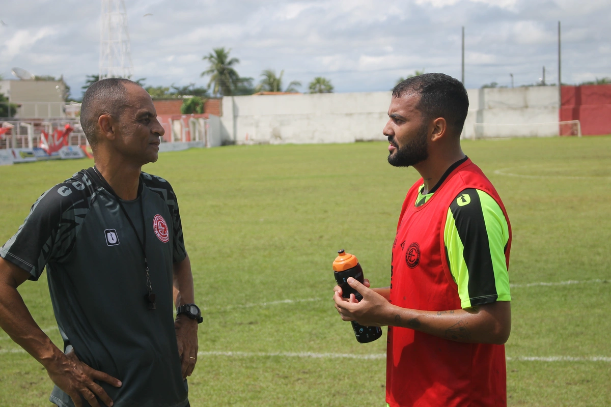 Edson Souza conversa com Caio Cézar