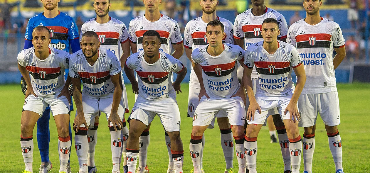 Equipe inicial do Botafogo-SP na estreia da Série C do Campeonato Brasileiro em 2022