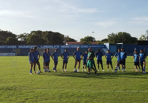 Esse é o único treino da equipe em Teresina antes de embarcar para o Rio de Janeiro