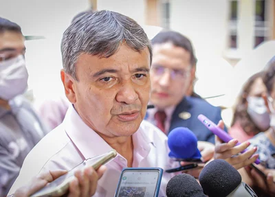 Ex-governador Wellington Dias esteve presente na solenidade