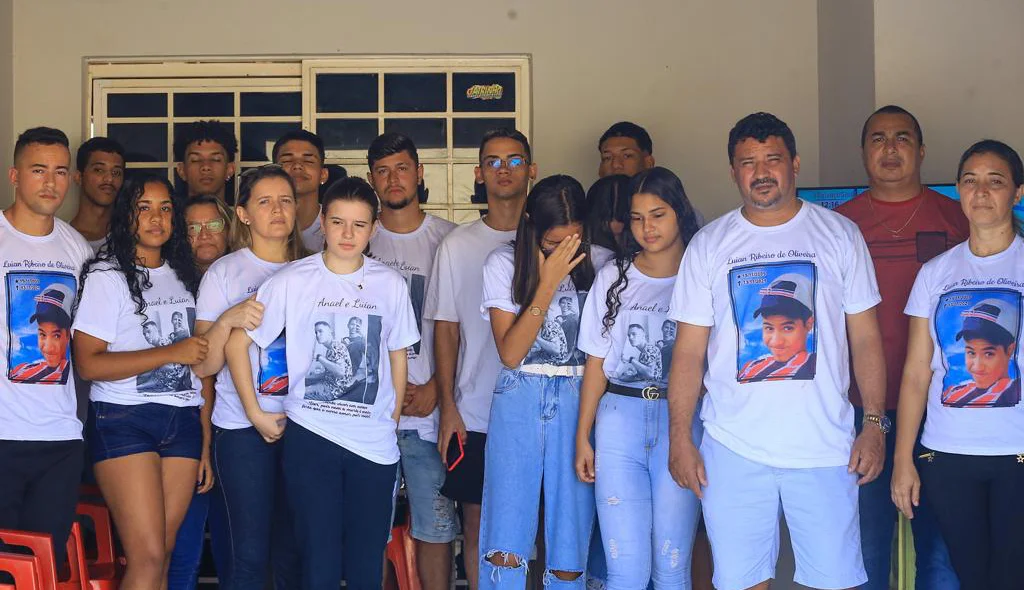 Familiares dos adolescentes sob forte comoção