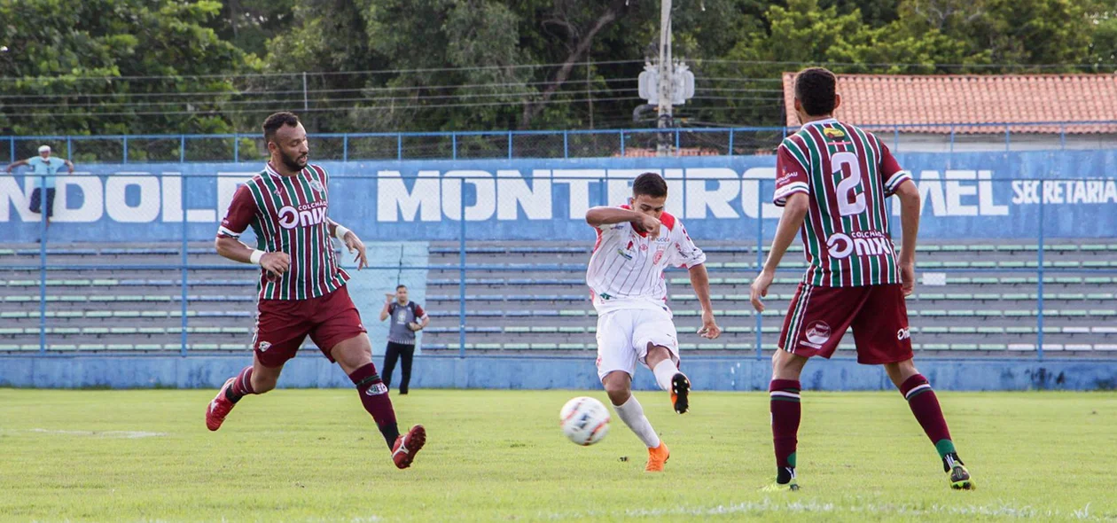 Fluminense garantiu o resultado e se classificou as finais do Campeonato Piauiense