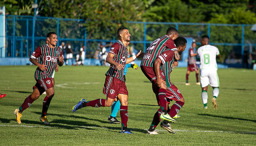 Fluminense verceu a partida