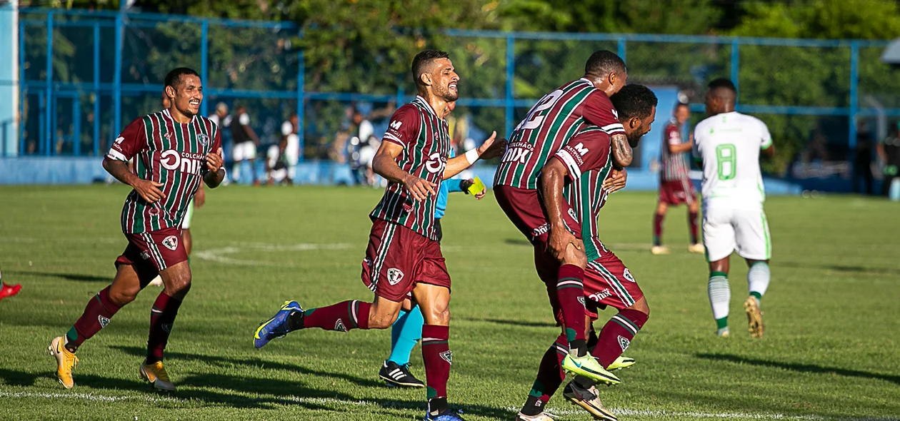 Fluminense verceu a partida