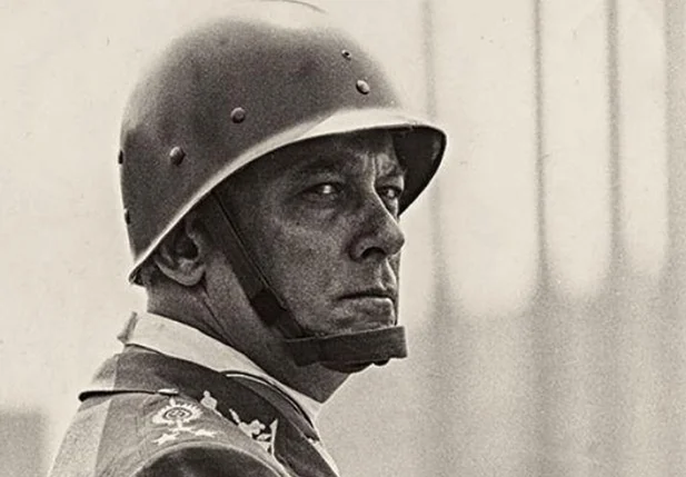 General Newton Cruz