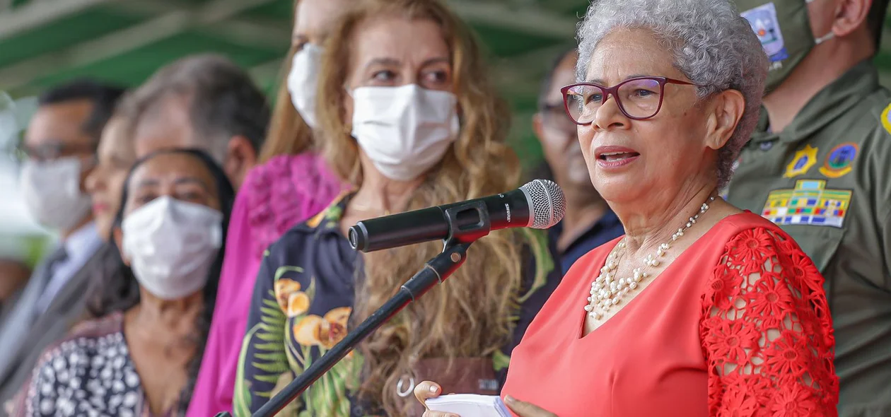 Governadora Regina Sousa falou durante solenidade