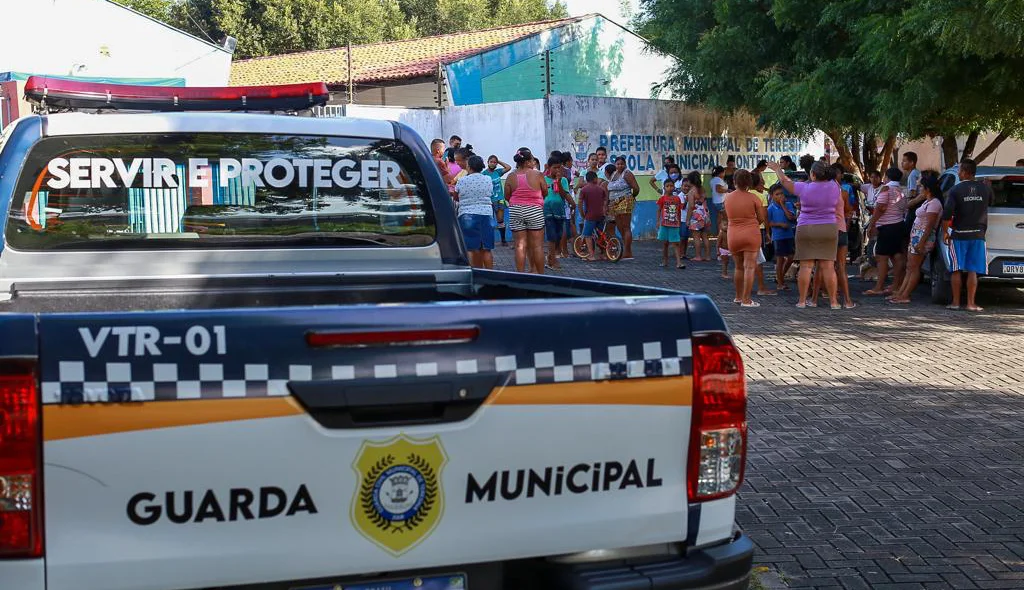 Guarda Municipal foi chamada pela direção da escola após chegada dos pais
