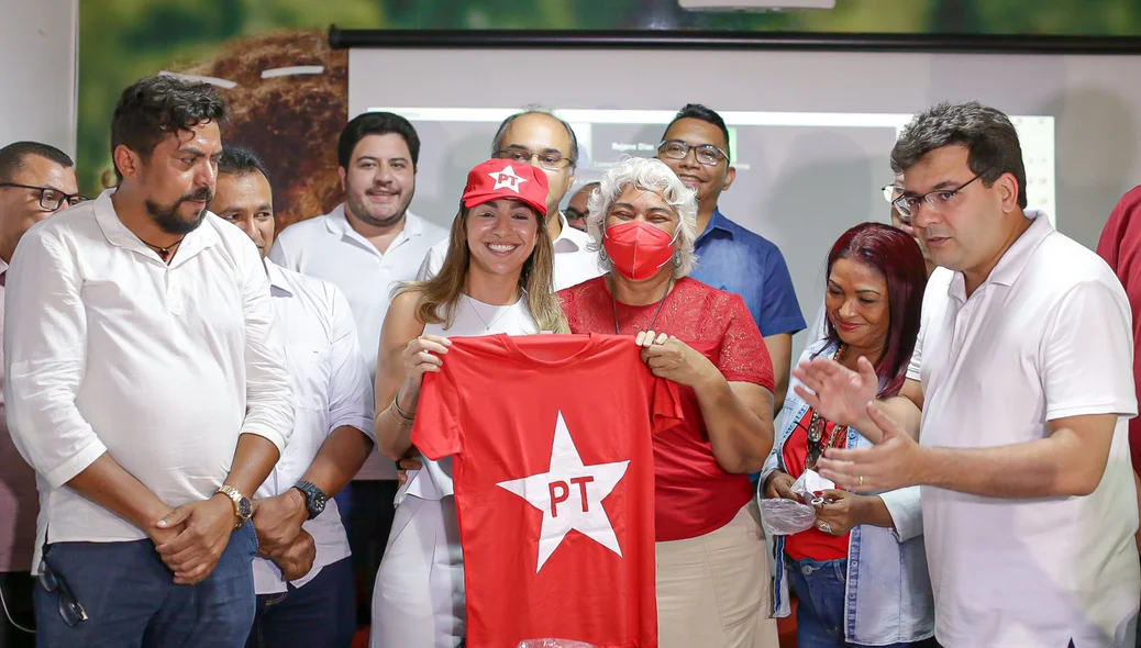 Isabel Fonteles também se filiou ao PT