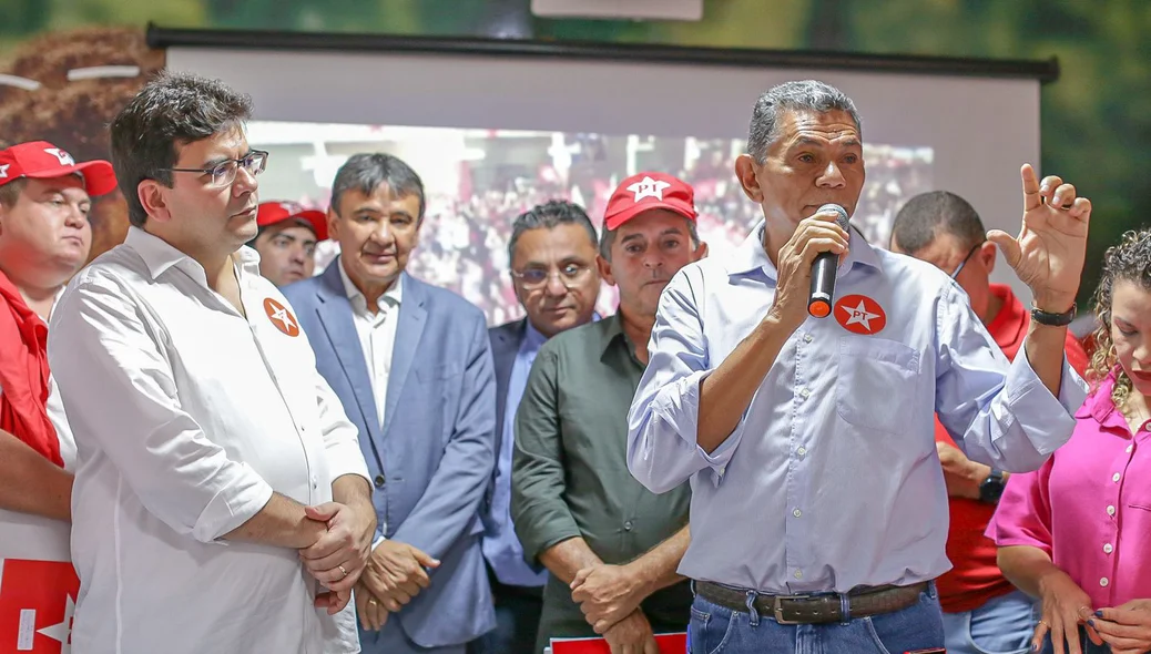 João de Deus durante seu pronunciamento
