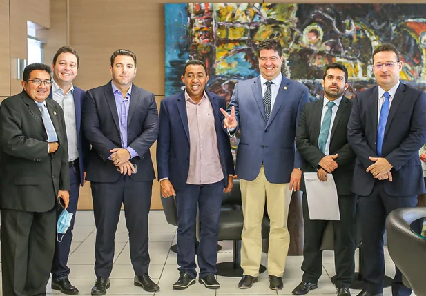 Joel Rodrigues com os vereadores