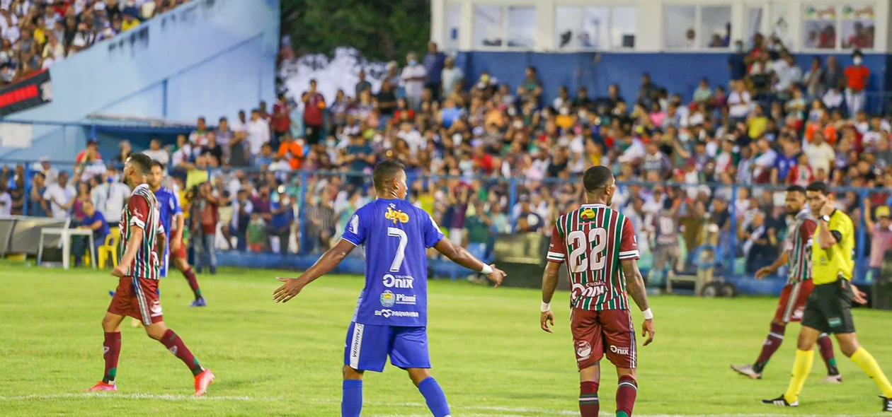 Jogo aconteceu no Lindolfo em Teresina
