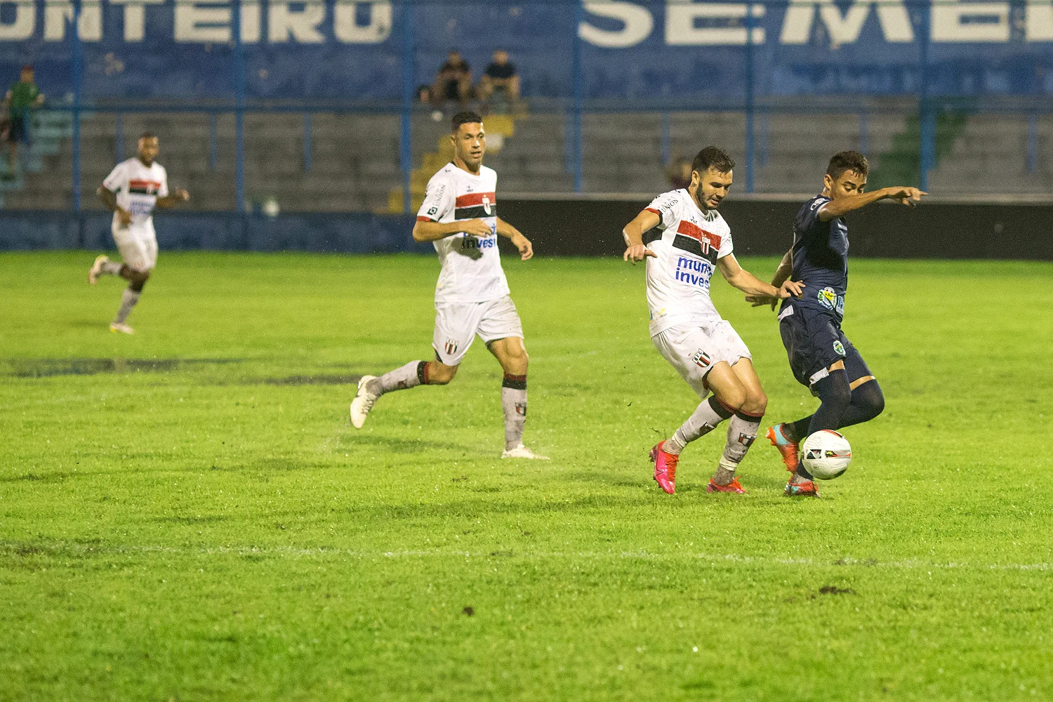 Lucas Cardoso se diz pronto para jogar pelo Botafogo-SP; estreia deve ser  contra CRB, botafogo-sp