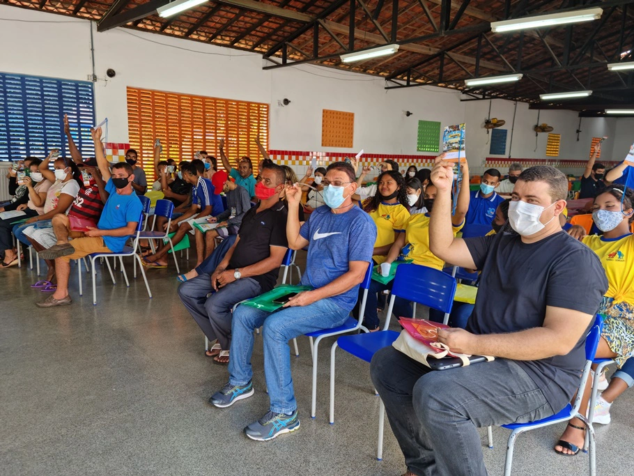Jovens da zona Leste se reúnem para debates na pré-conferência municipal