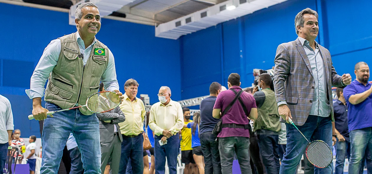 Ministro Ronaldo Bento e Ministro Ciro Nogueira jogaram badminton