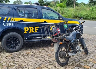 Motocicleta apreendida pela PRF