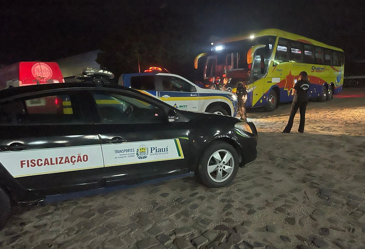 Operação da ANTT apreende três ônibus no Piauí