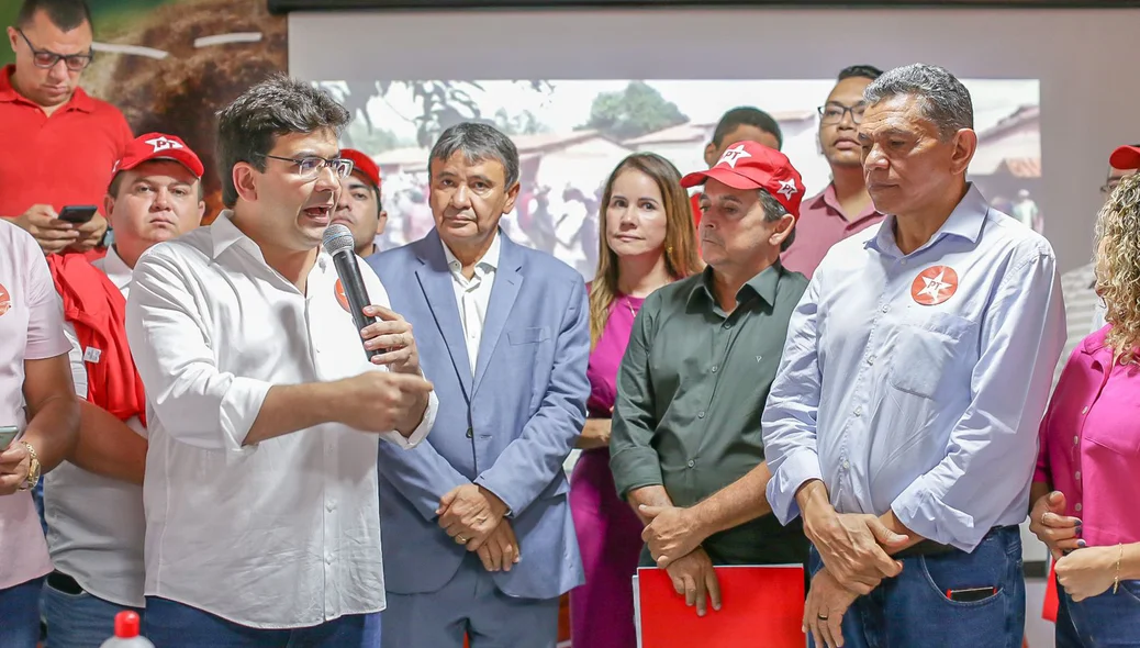 Rafael fonteles durante seu pronunciamento