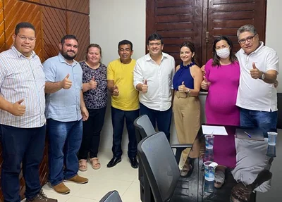 Rafael Fonteles e João Mádison em reunião com lideranças