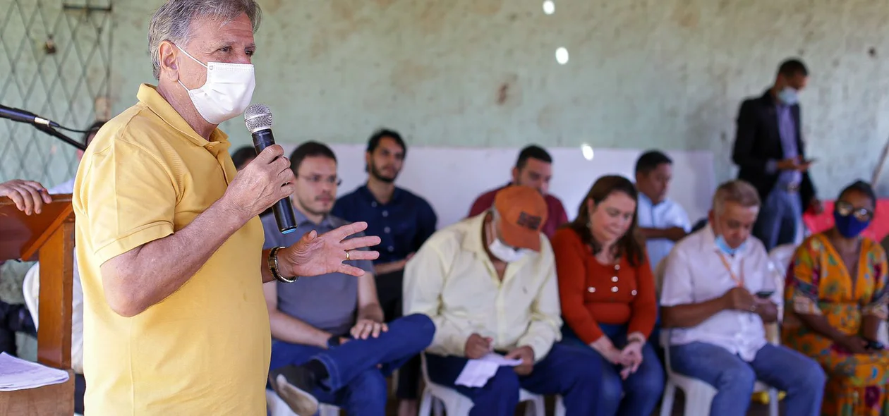 Renato Berger, líder do prefeito na Câmara, discursa