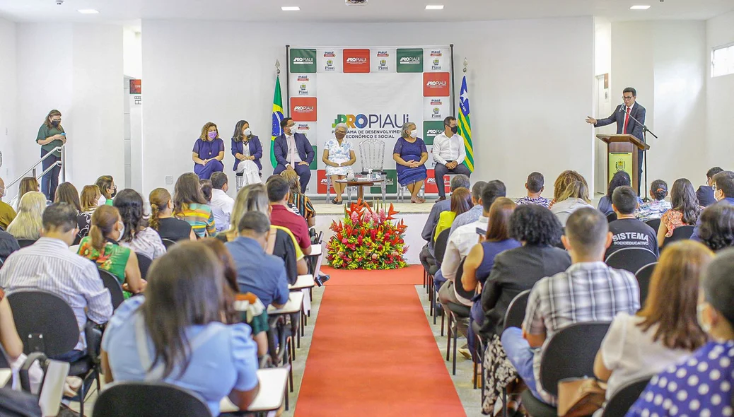 Solenidade no auditório da Sasc