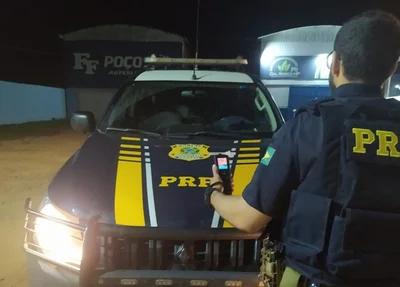 Teste de alcoolemia realizado pela PRF em Bom Jesus