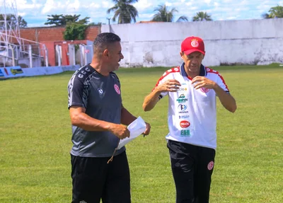 Tonet em sua apresentação ao 4 de Julho
