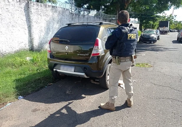 Veículo recuperado pela PRF-PI