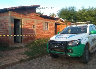 Viatura da PM no local do crime