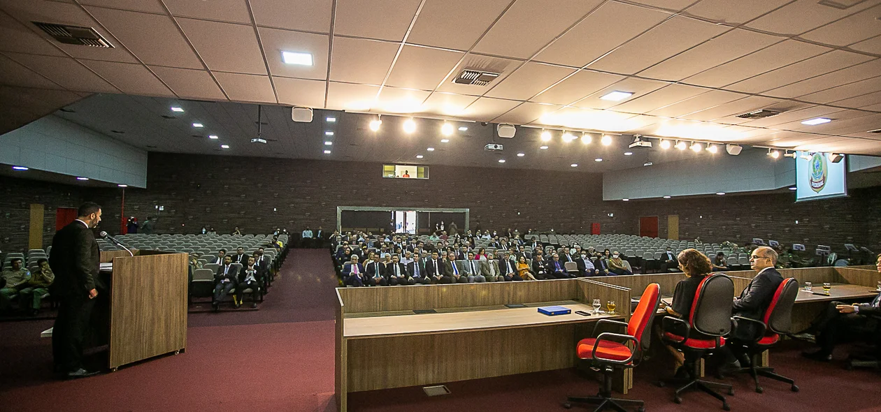 A solenidade  ocorreu no auditório do TRT
