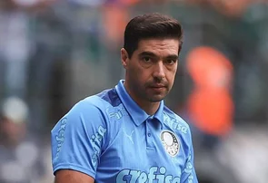 Abel Ferreira descarta Premier League para seguir no Palmeiras