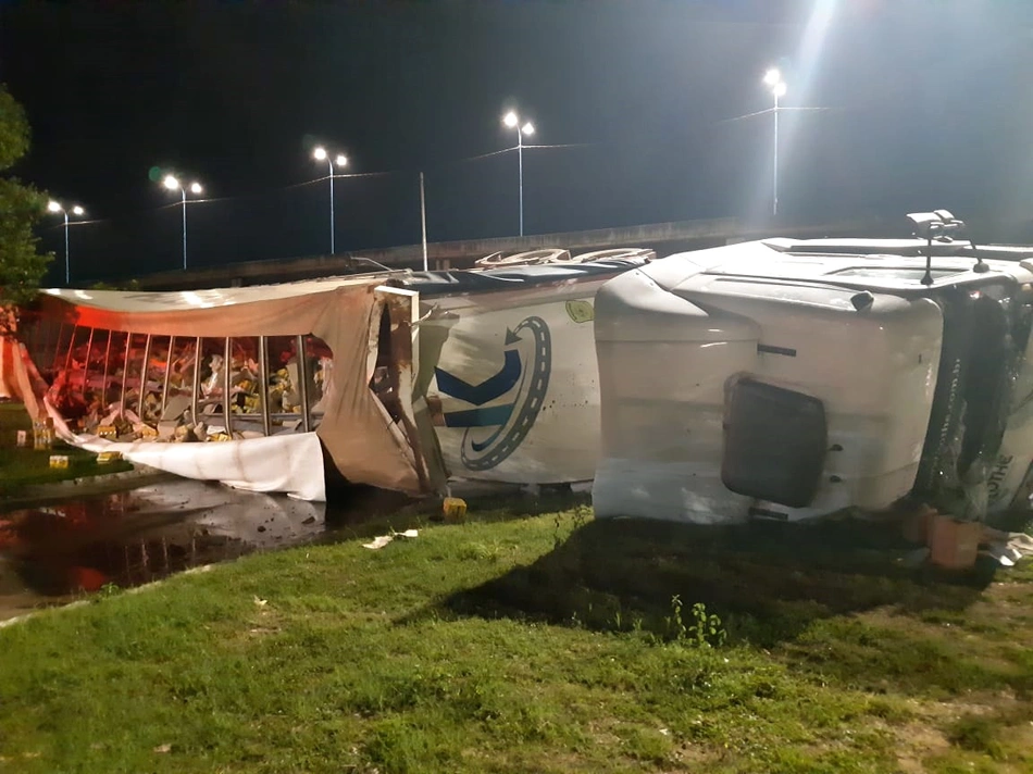 Acidente aconteceu na Avenida Miguel Rosa