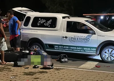 Acidente entre carro e moto na BR 343