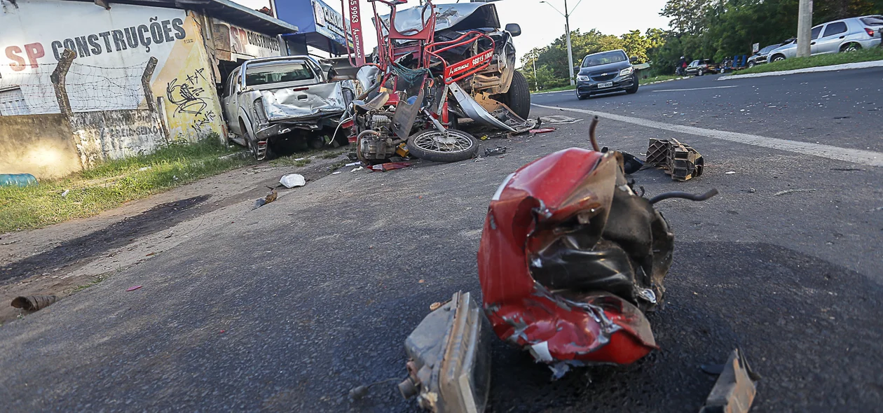 Acidente grave na avenida Maranhão