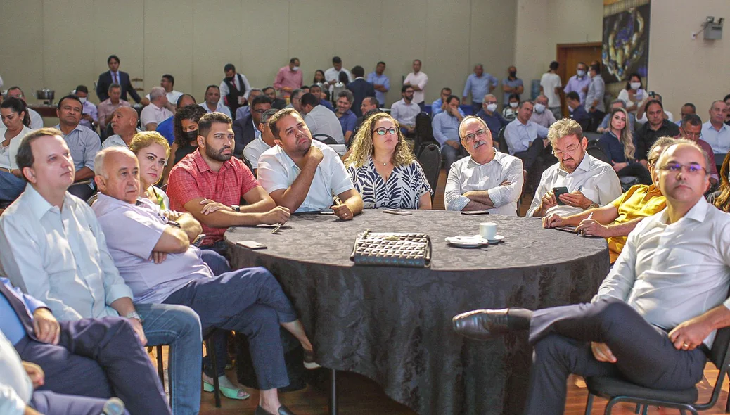Aliados da base durante apresnetação do plano de governo para as eleições de outubro