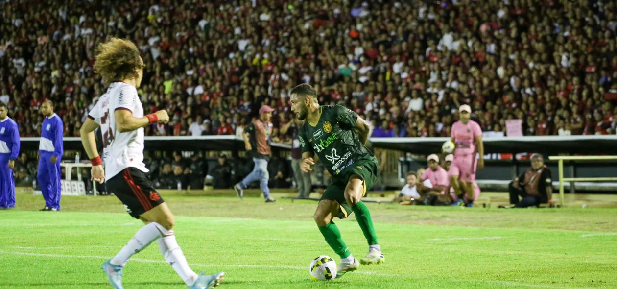 Altos e Flamengo em campo