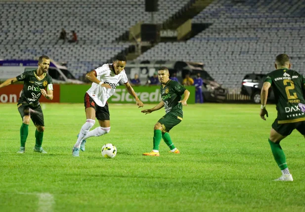 Altos lutou até o final para tentar buscar o empate