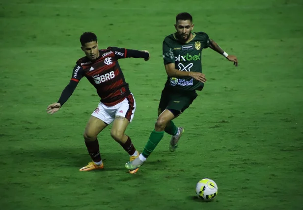 Altos perdeu para o Flamengo