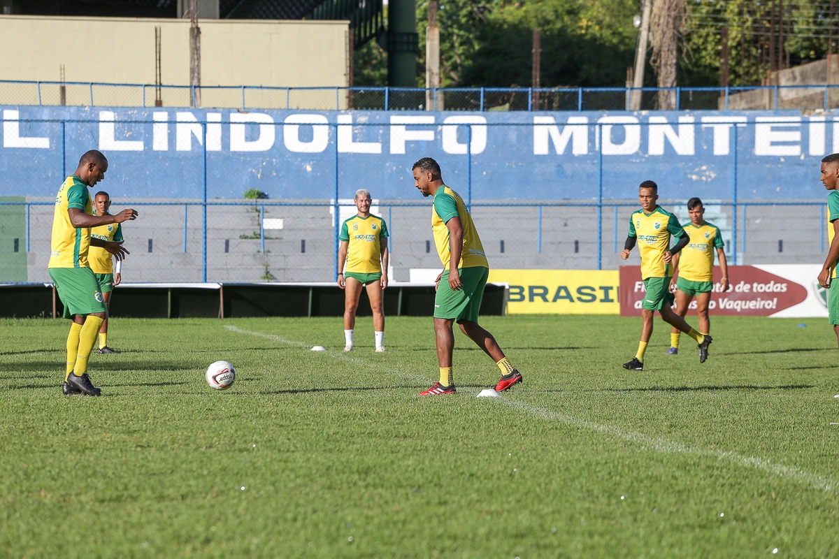 Altos se preparando para o jogo contra o Ypiranga em casa
