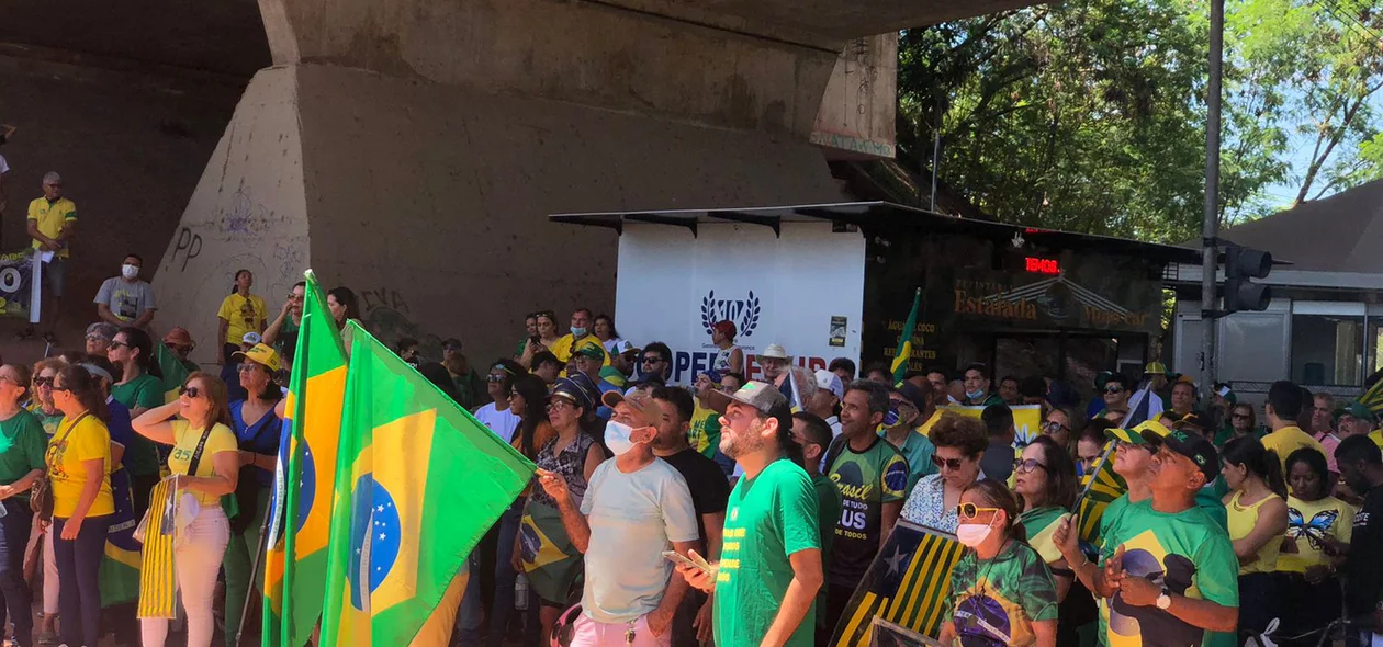 Apoiadores do presidente Bolsonaro na manifestação