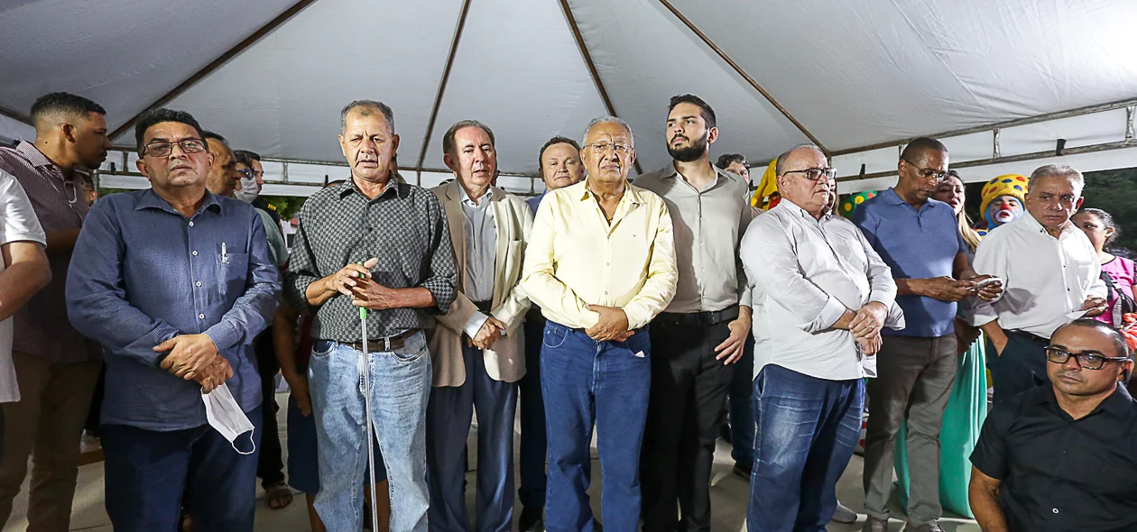 Autoridades na solenidade