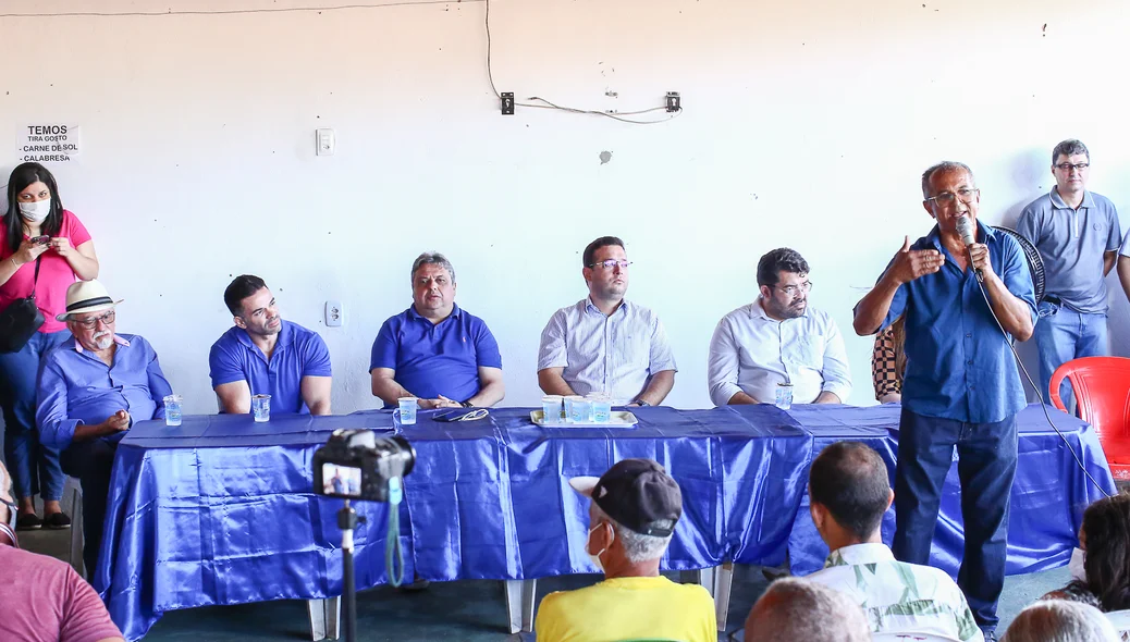 Autoridades no evento