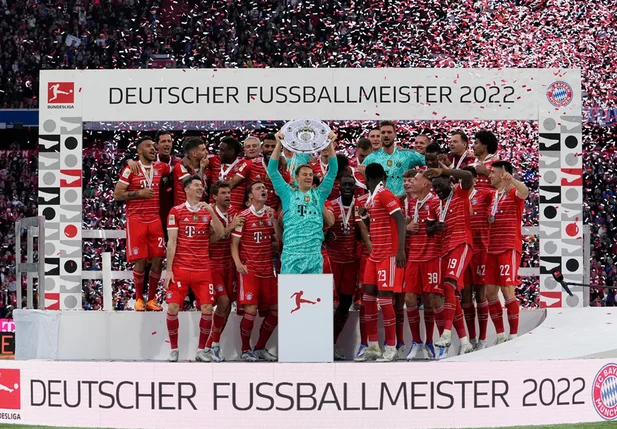 Bayern empata com Stuttgart por 2 a 2 na despedida de Munique na temporada