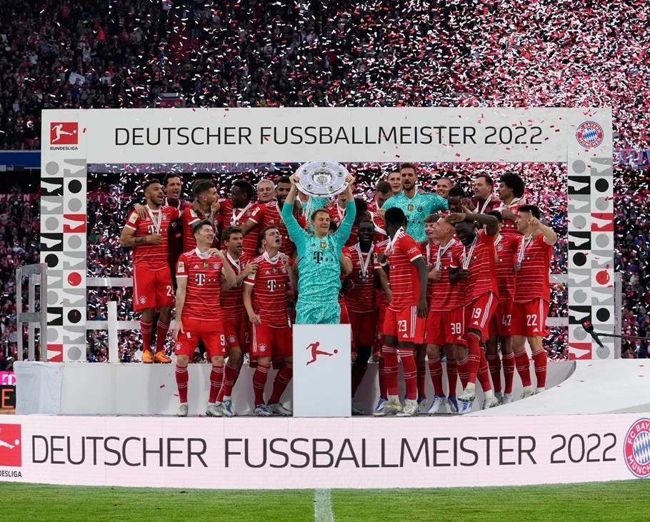 Bayern empata com Stuttgart por 2 a 2 na despedida de Munique na temporada