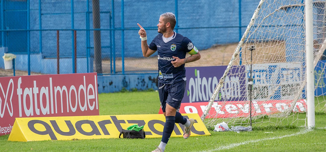Betinho autor do segundo gol da equipe