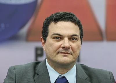Celso Barros